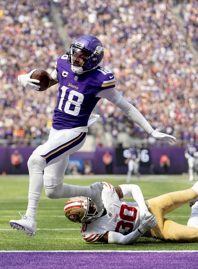 Best Bets for Thursday Night Football Week 8: Minnesota Vikings at Los Angeles Chargers