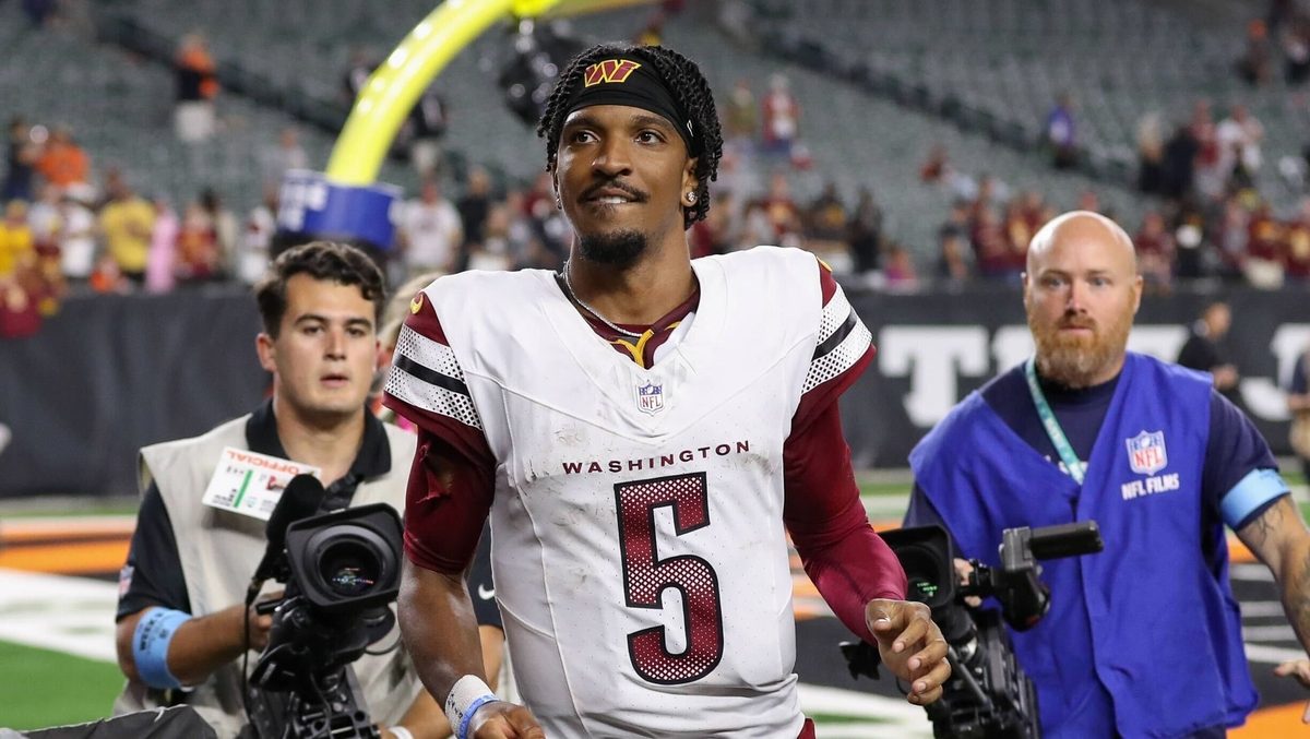 Jayden Daniels (5) shined in his first Monday Night Football performance. How can Caleb Williams reach this level?