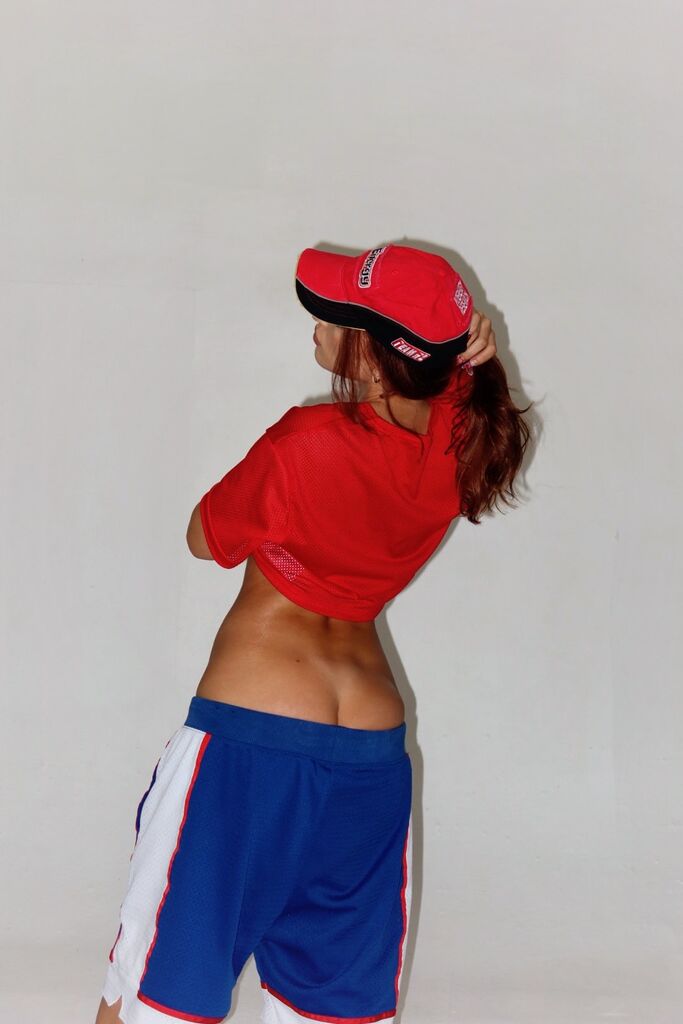 Playboy Club model Kris Rizzo shares her dairy-free healthy buffalo chicken dip recipe for Super Bowl LIX.