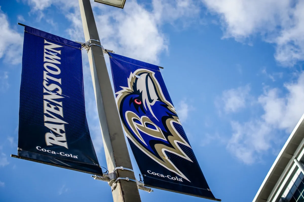 Baltimore Ravens sign
