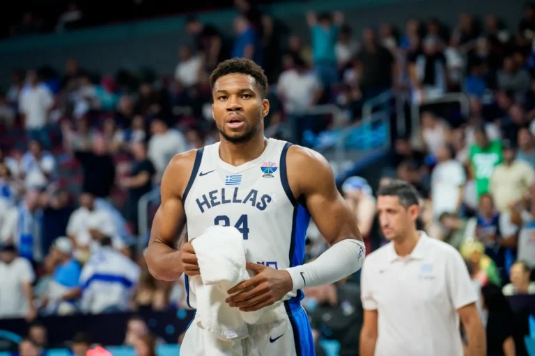 Two Disgruntled Superstars Survived NBA Trade Deadline