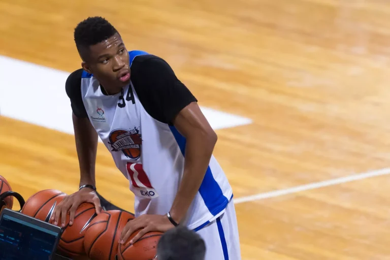 Giannis Antetokounmpo Officially, Finally Wants Out