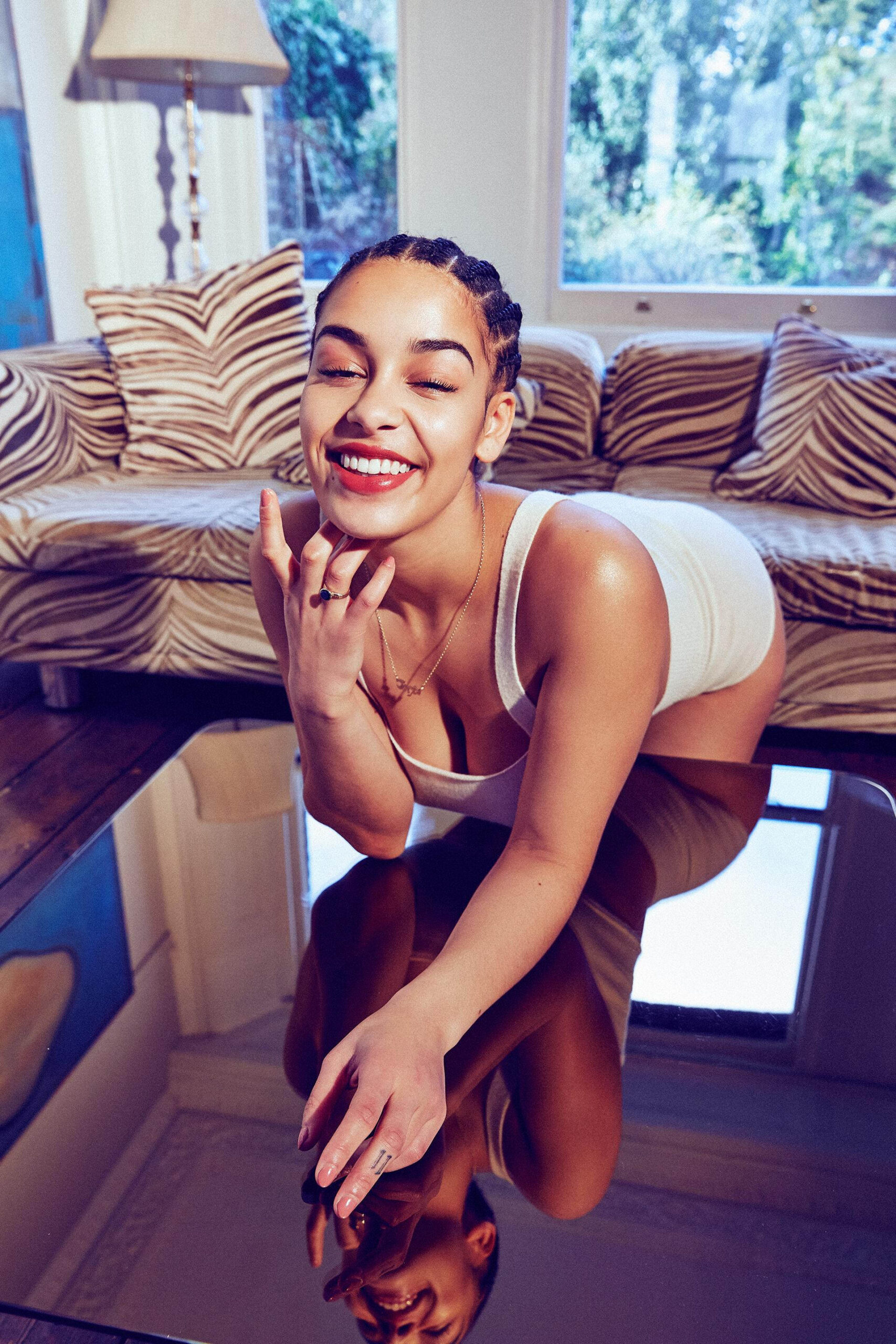 2018 JorjaSmith (02)