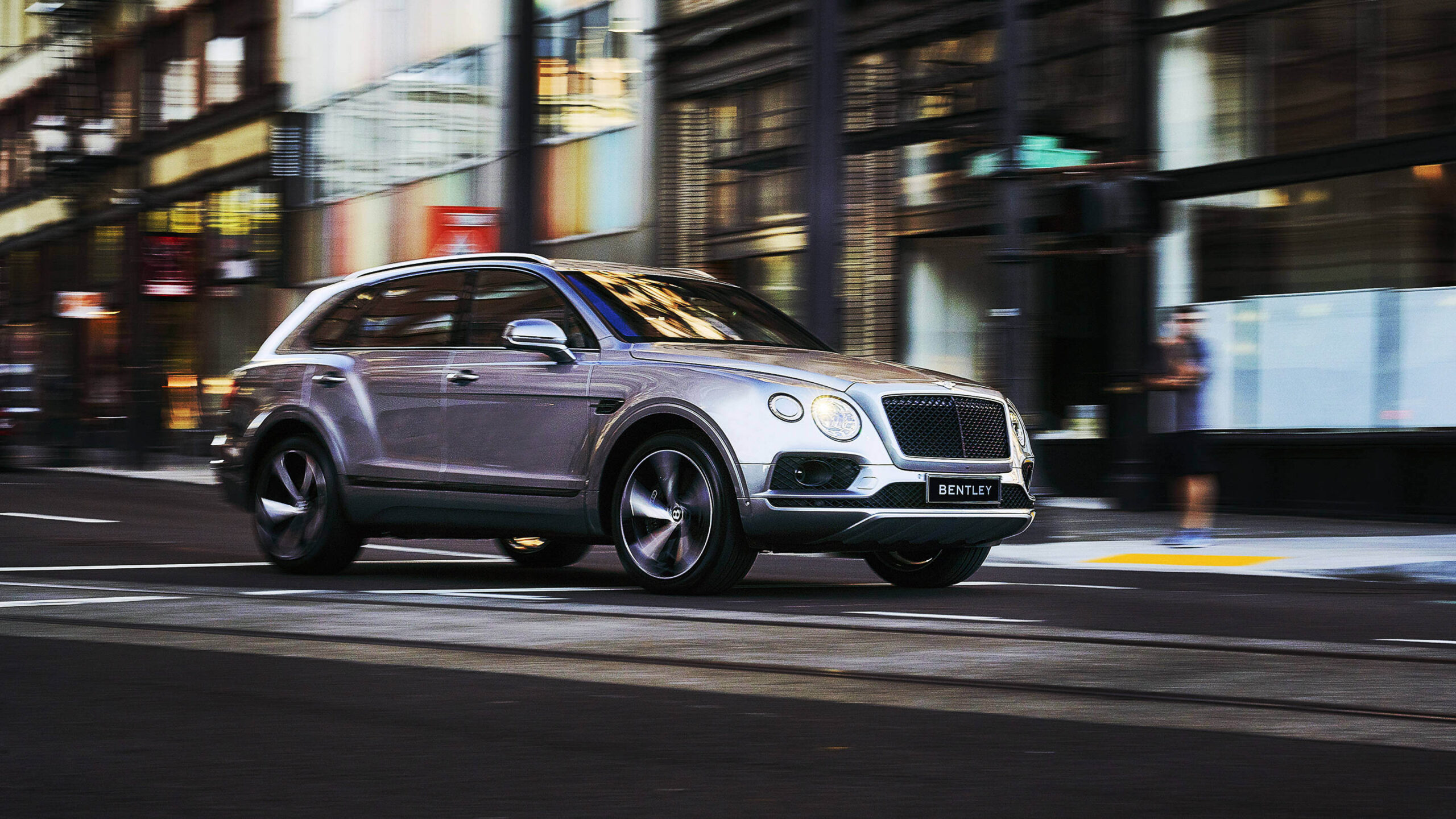Bentayga_embed(01).jpg