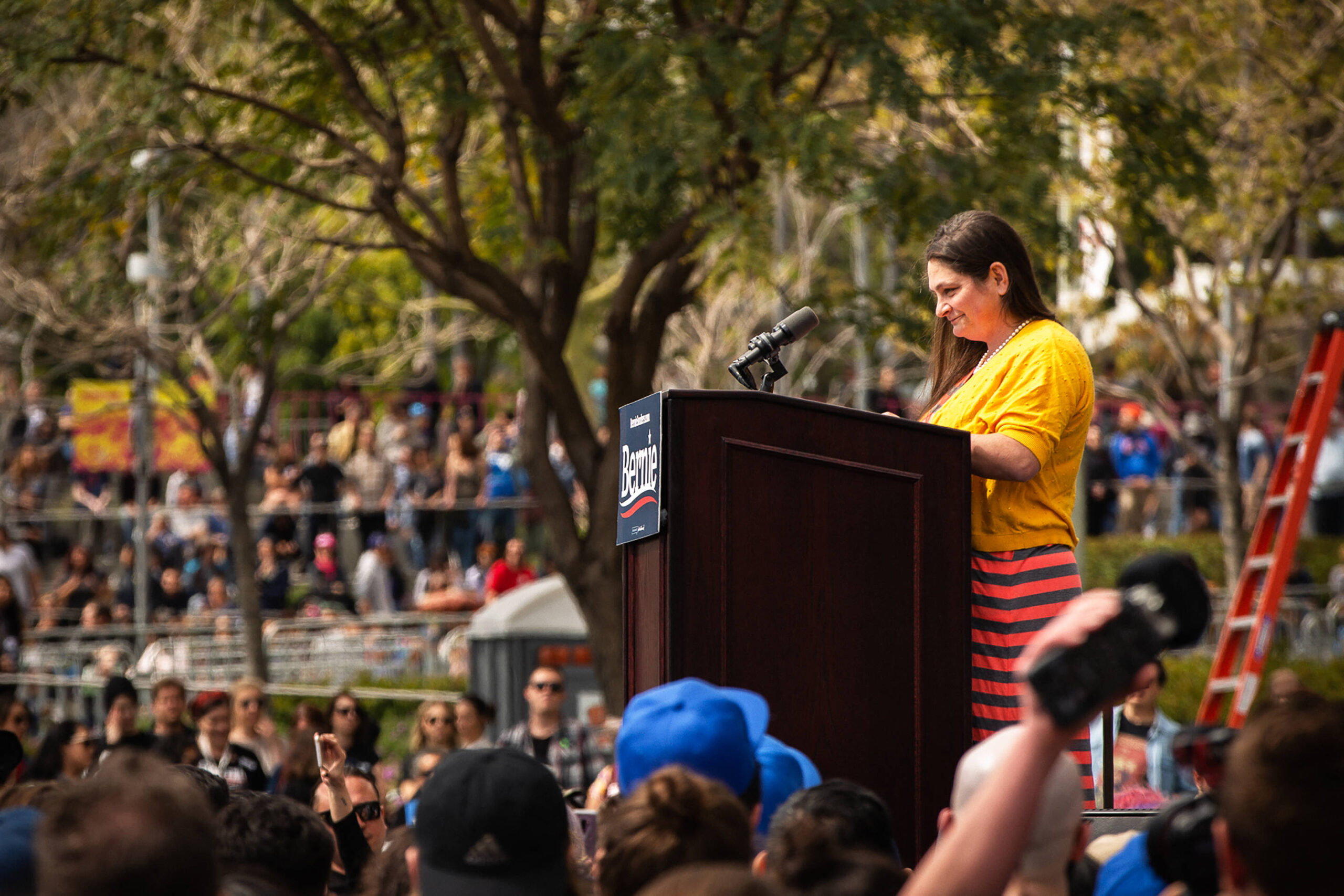 Bernie-in-DTLA_embed-10.jpg