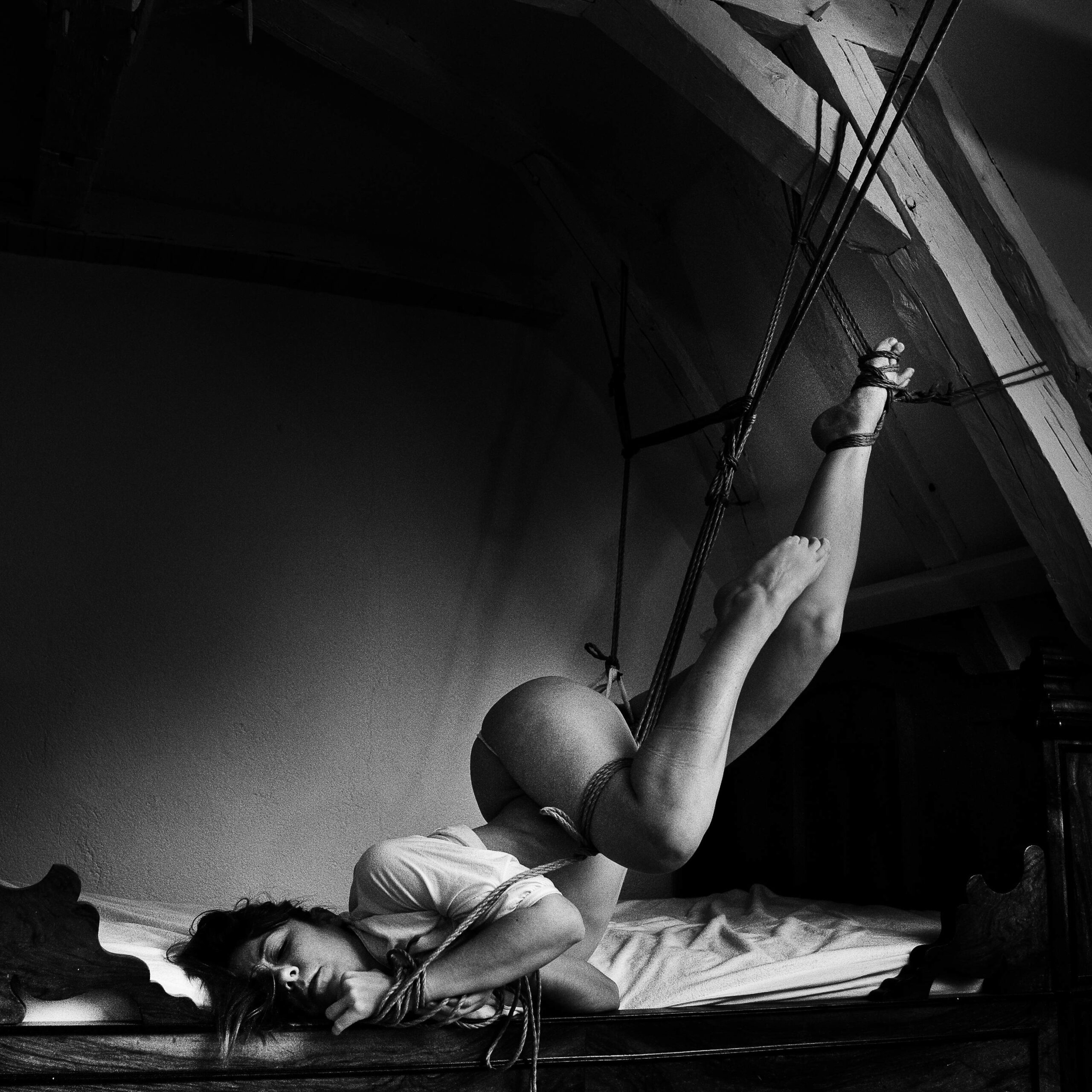 Bondage-in-Paris_embed01.jpg
