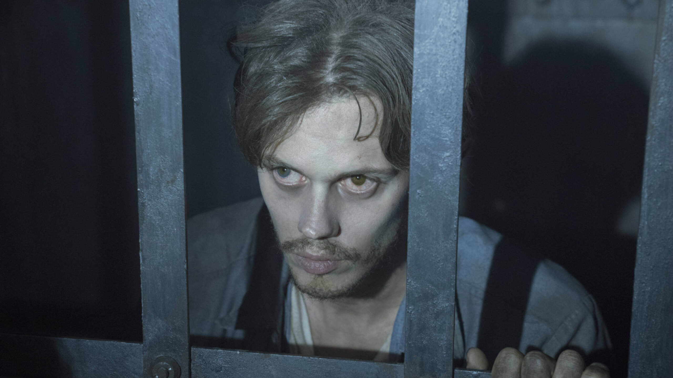 Castle Rock Bill Skarsgard.jpg