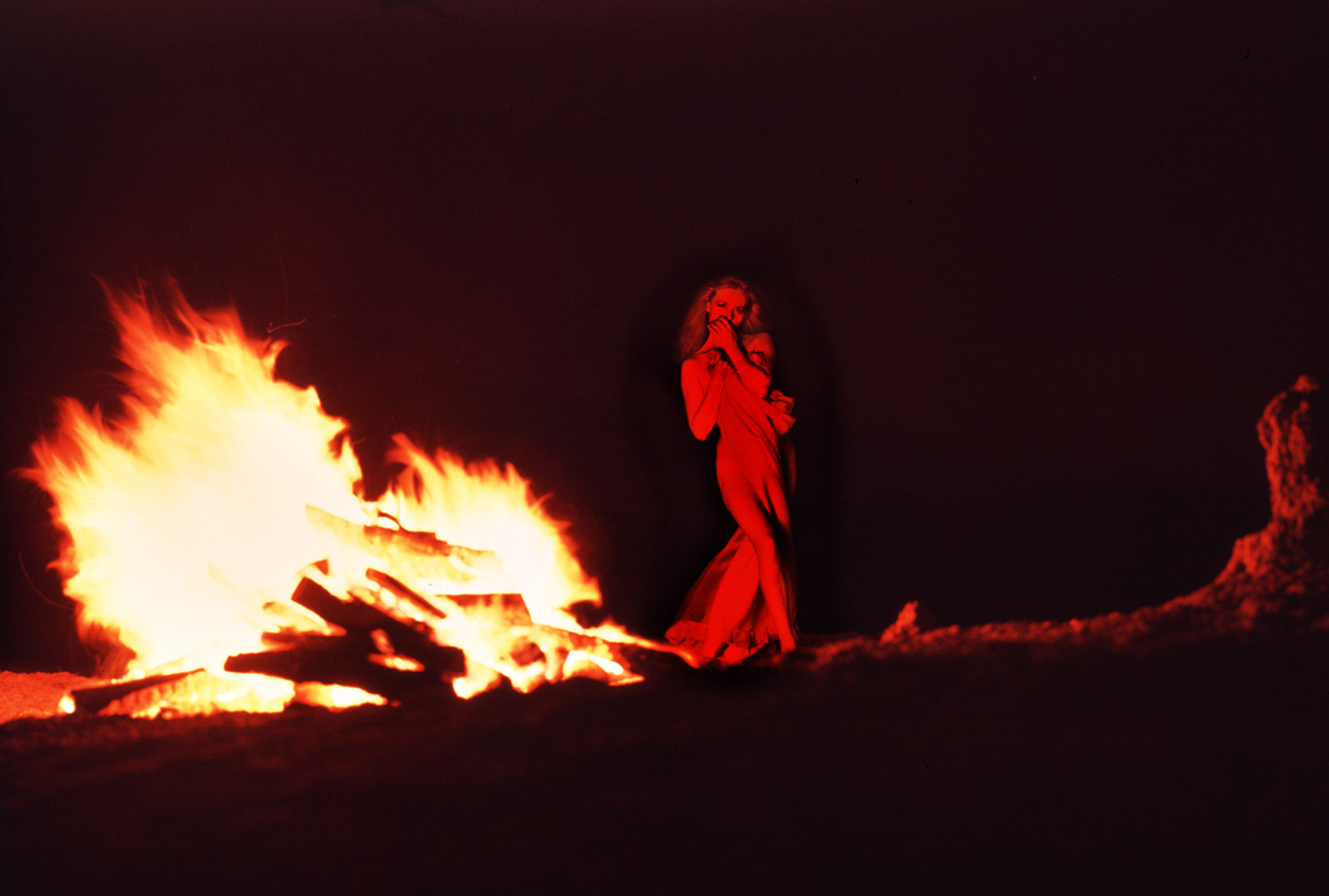 Douglas-Kirkland-Discusses-ExhibitJeanne Moreau Flames 1964-2880