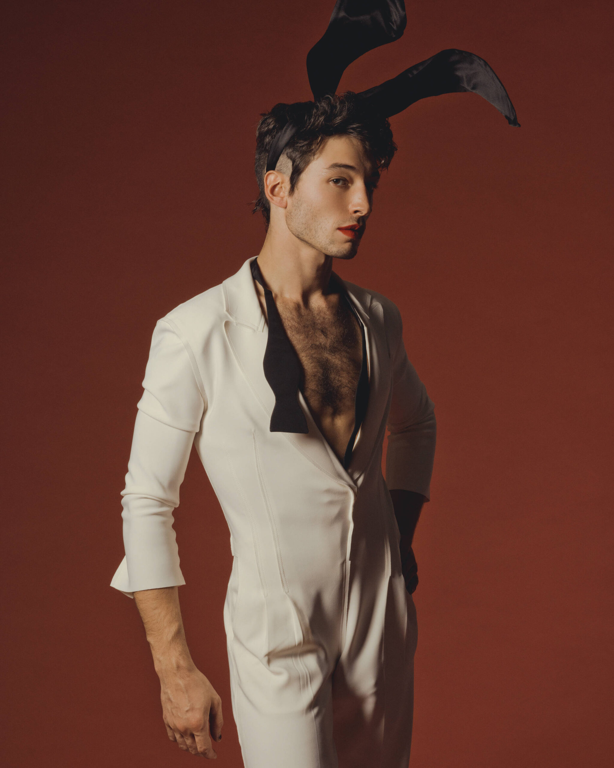 Ezra-Miller_(04B).jpg