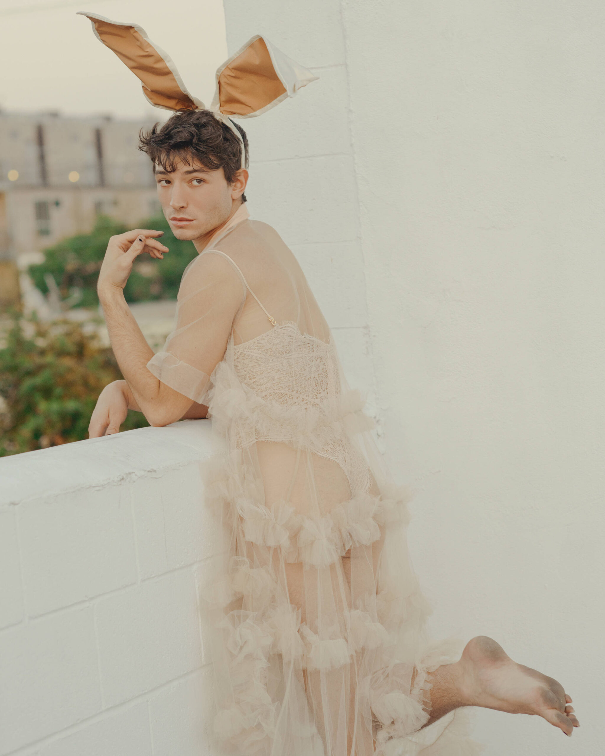 Ezra-Miller_(09B).jpg