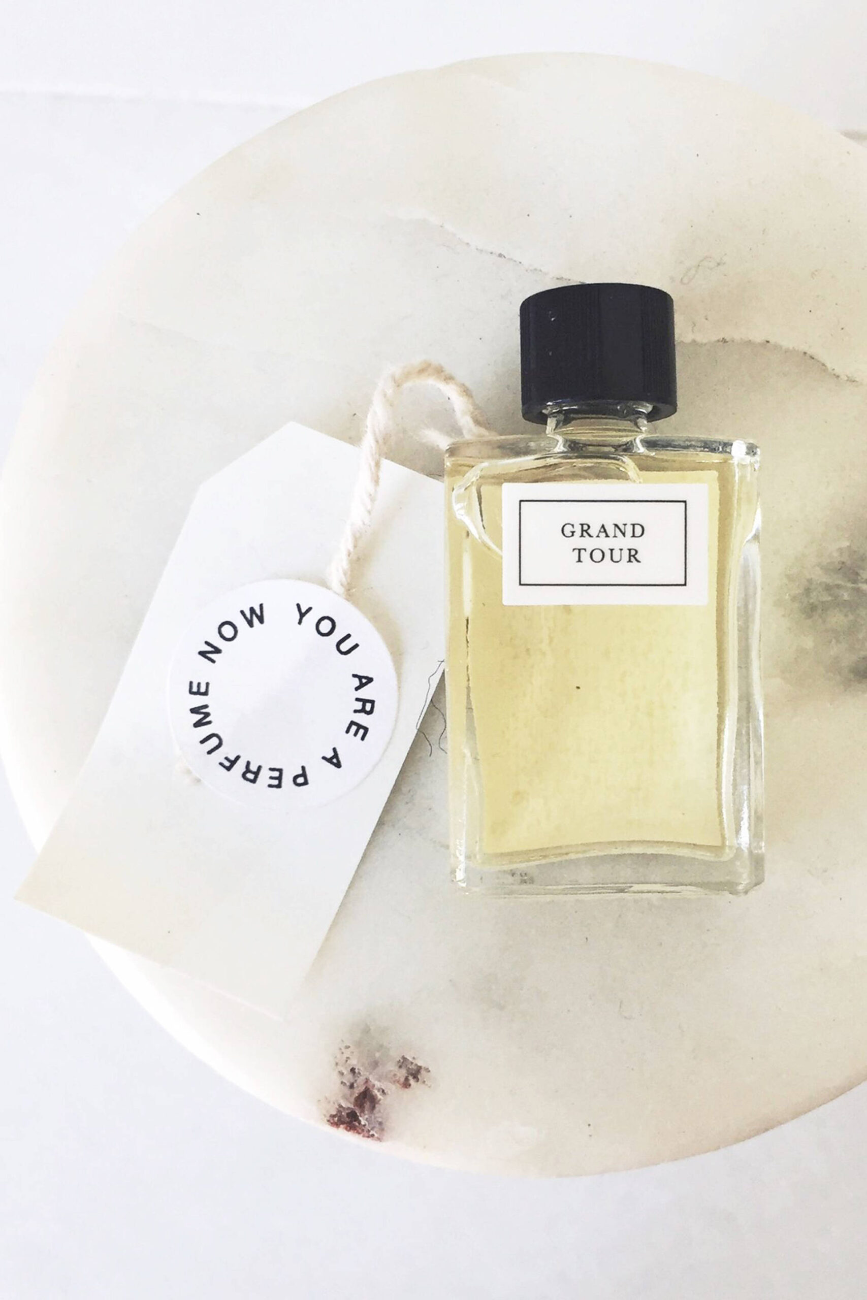 Goest-perfume_(03B).JPG