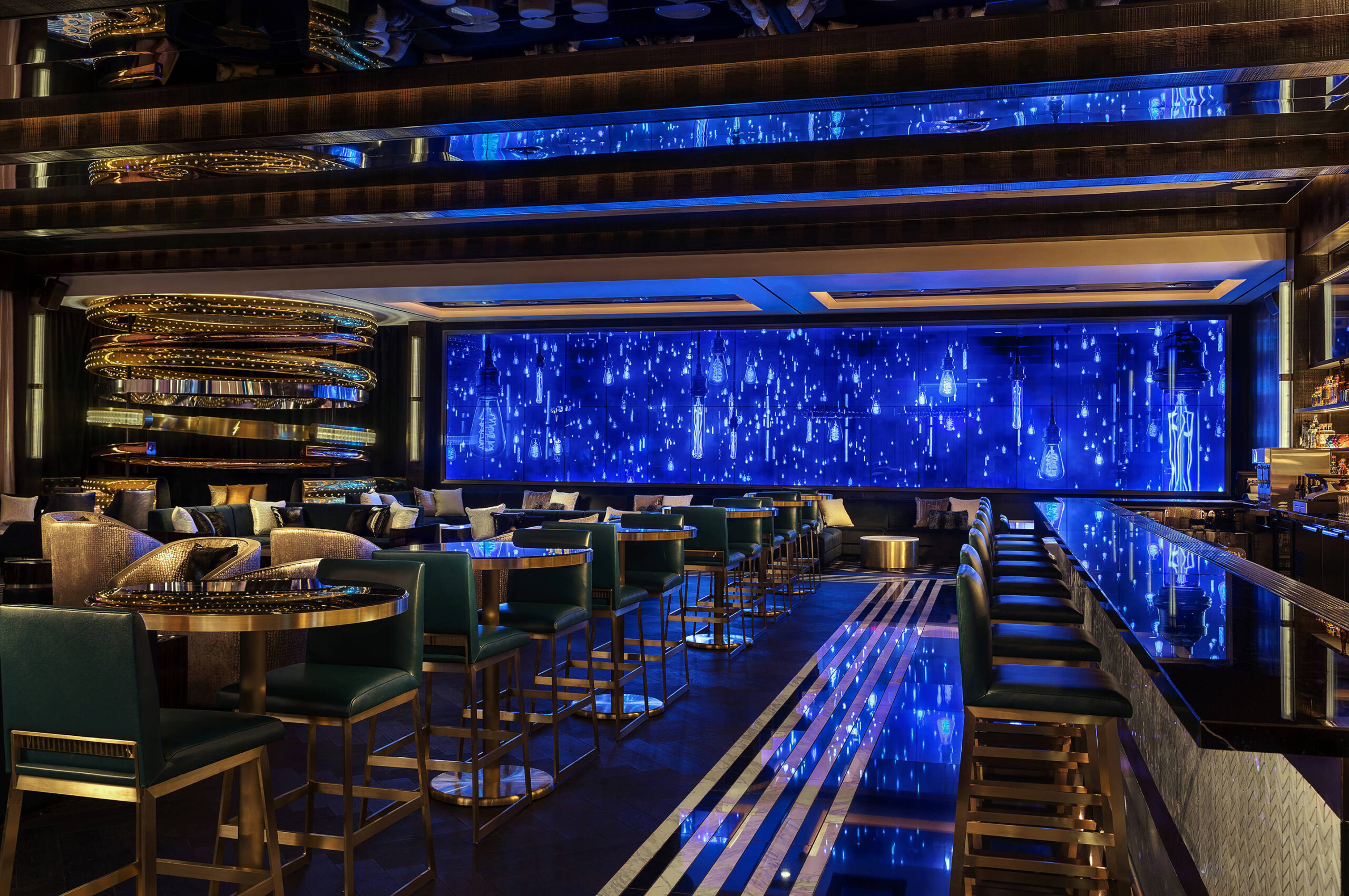 LV-Hotel-bar-scene-Electra_embed-06.jpg