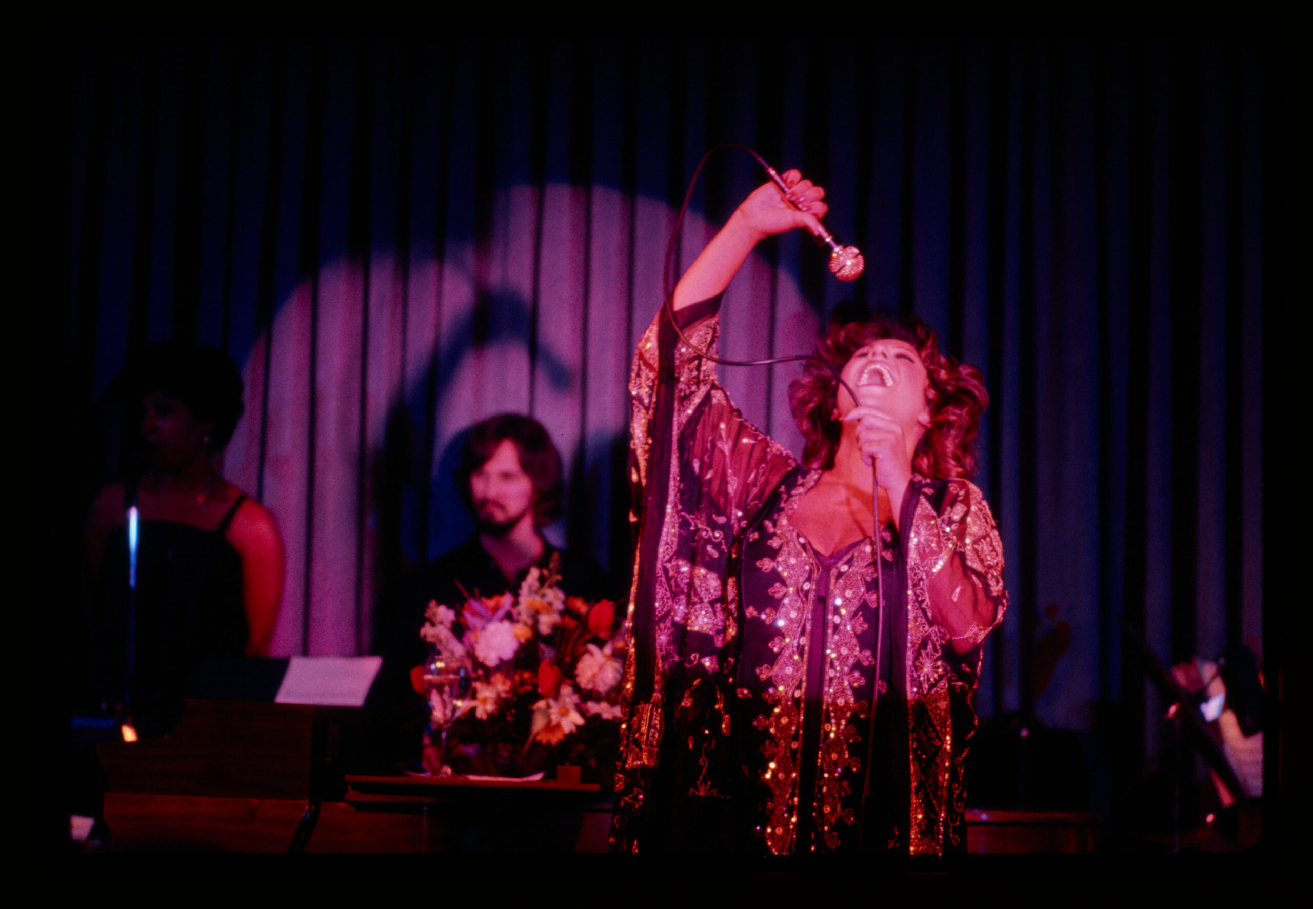Lainie-Kazan embed03