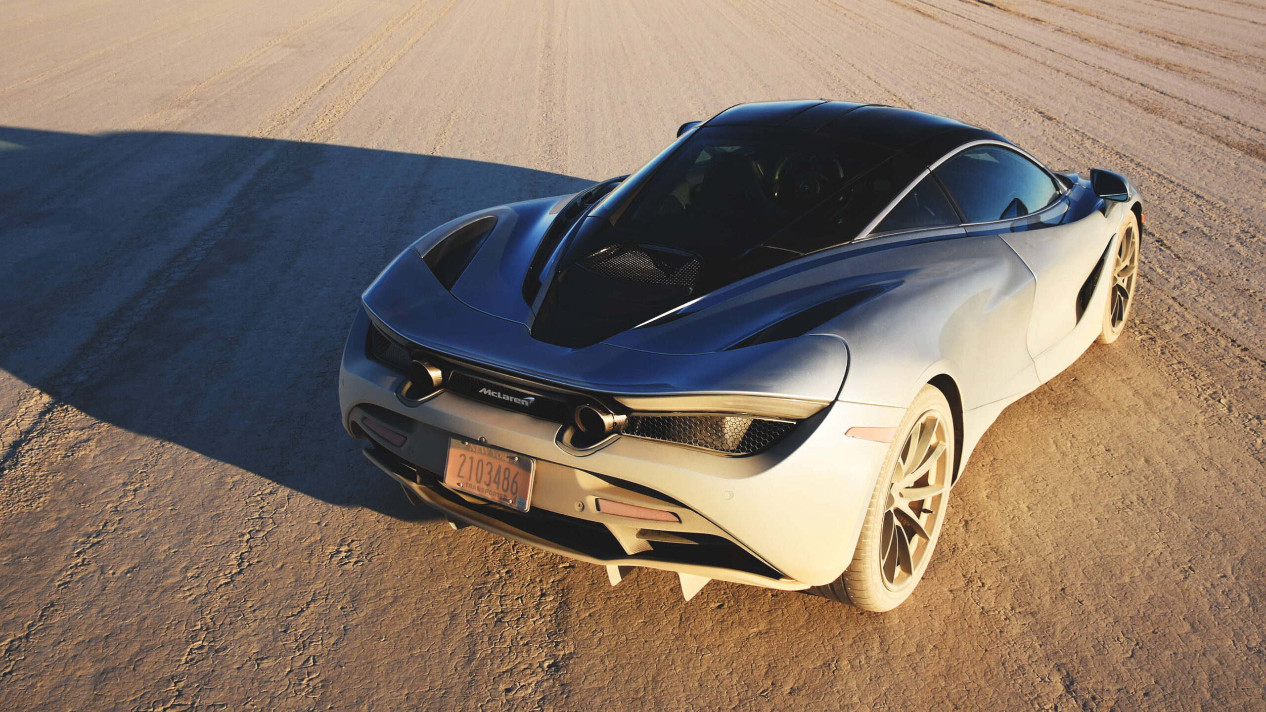 McLaren_720S_embed(02).jpg