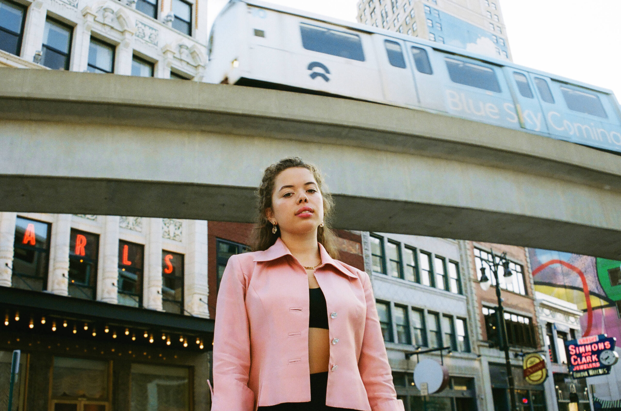 Nilufer-Yanya_embed01.jpg