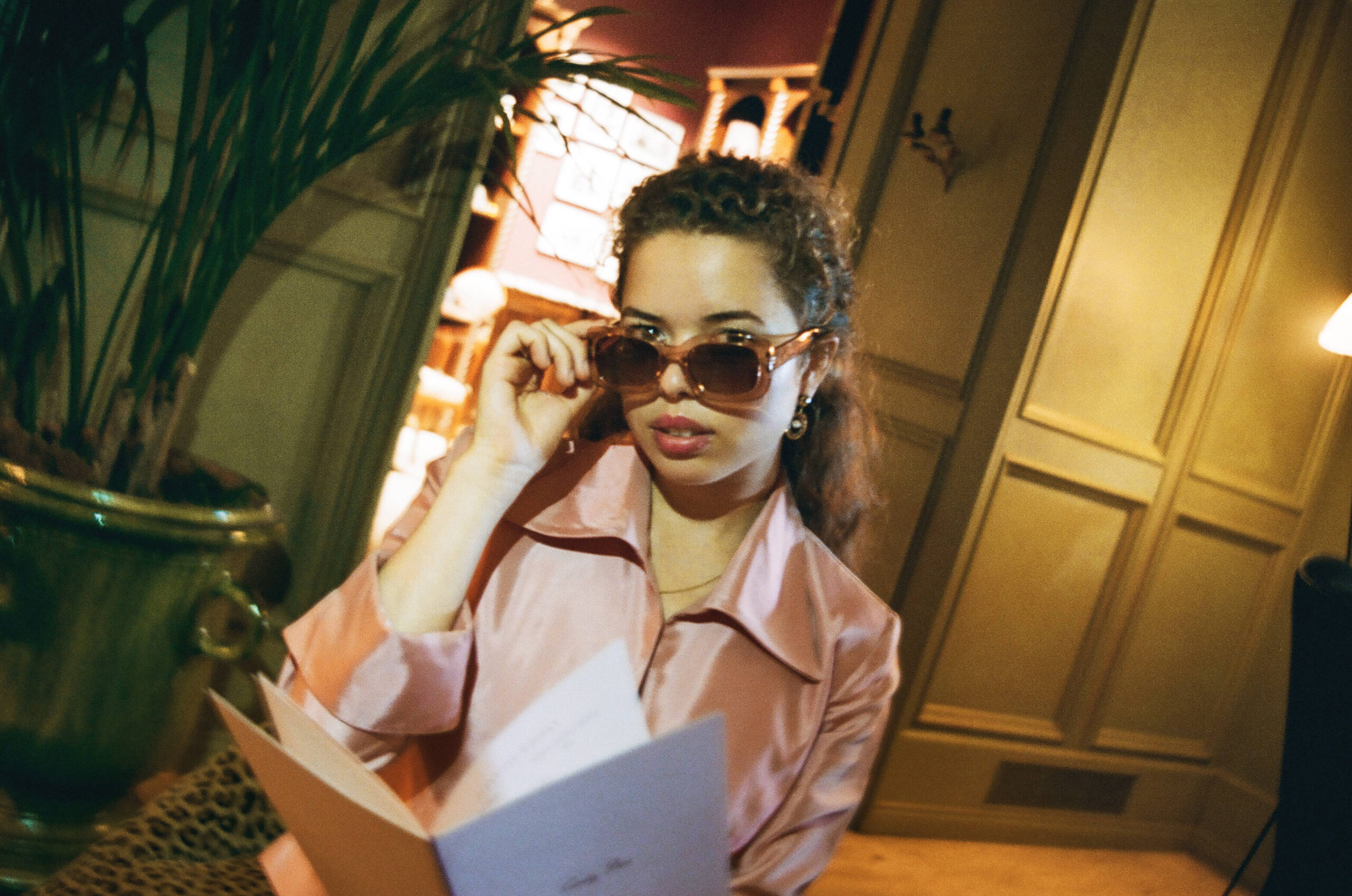 Nilufer-Yanya_embed04.jpg