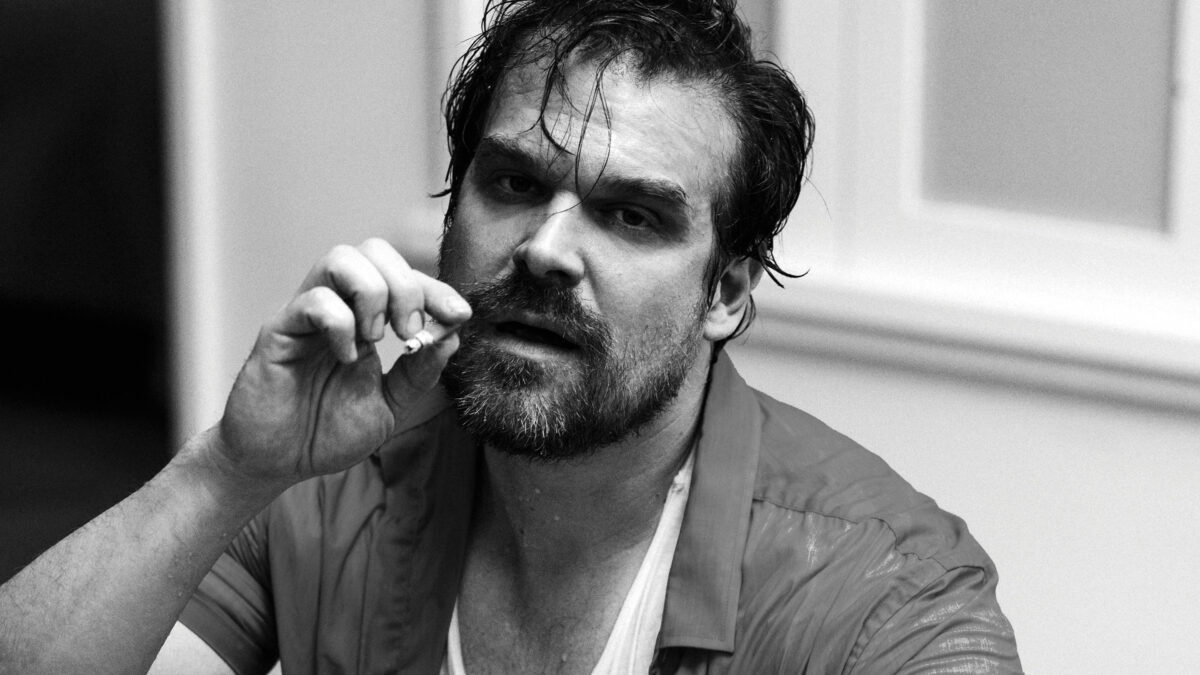 PLAYBOY_20Q_David-Harbour_16x9.jpg