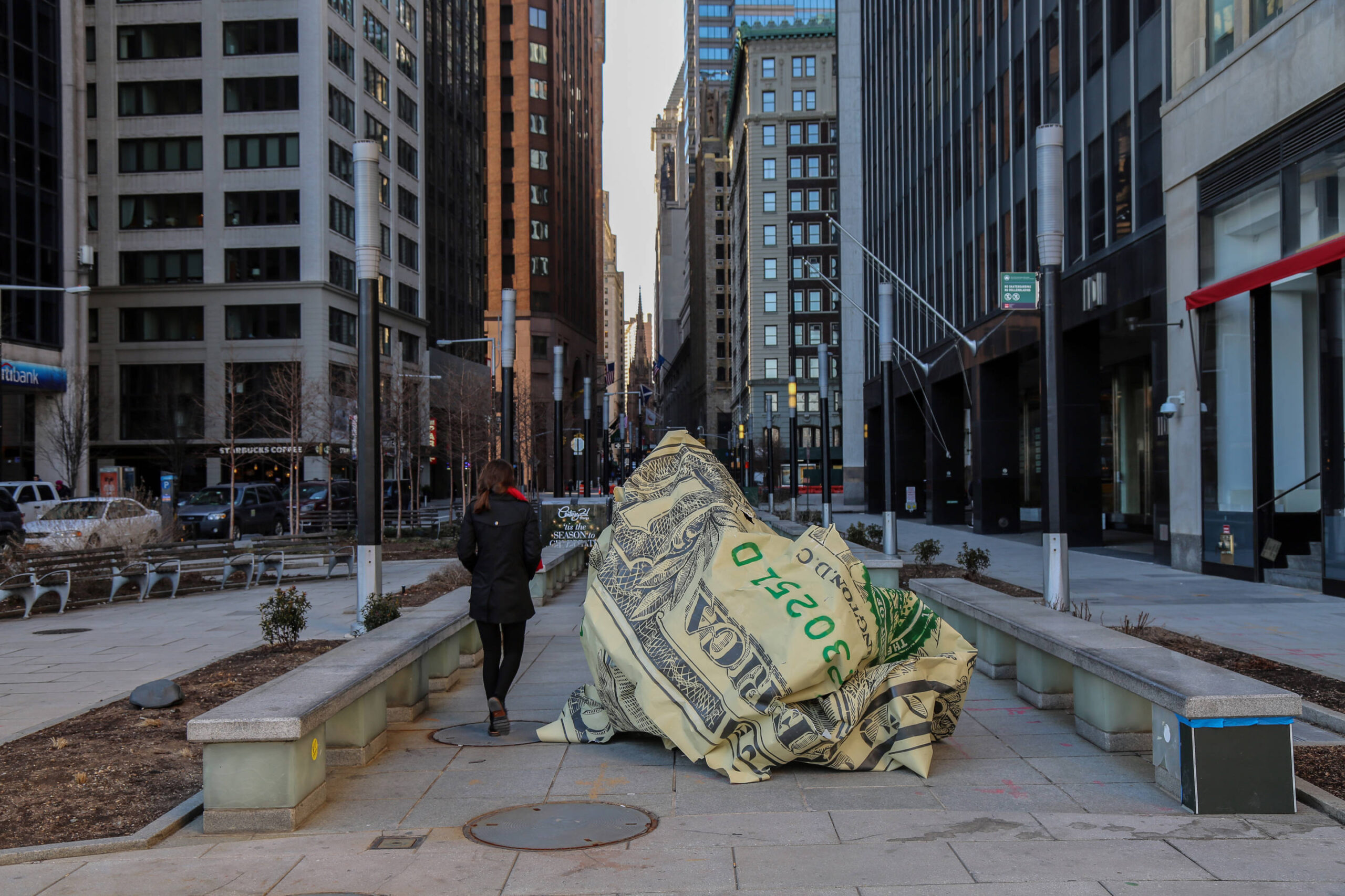 PLAYBOY_Symposium_Juxtapoz_Dirty money_Wall-Street-NY-2018.jpg