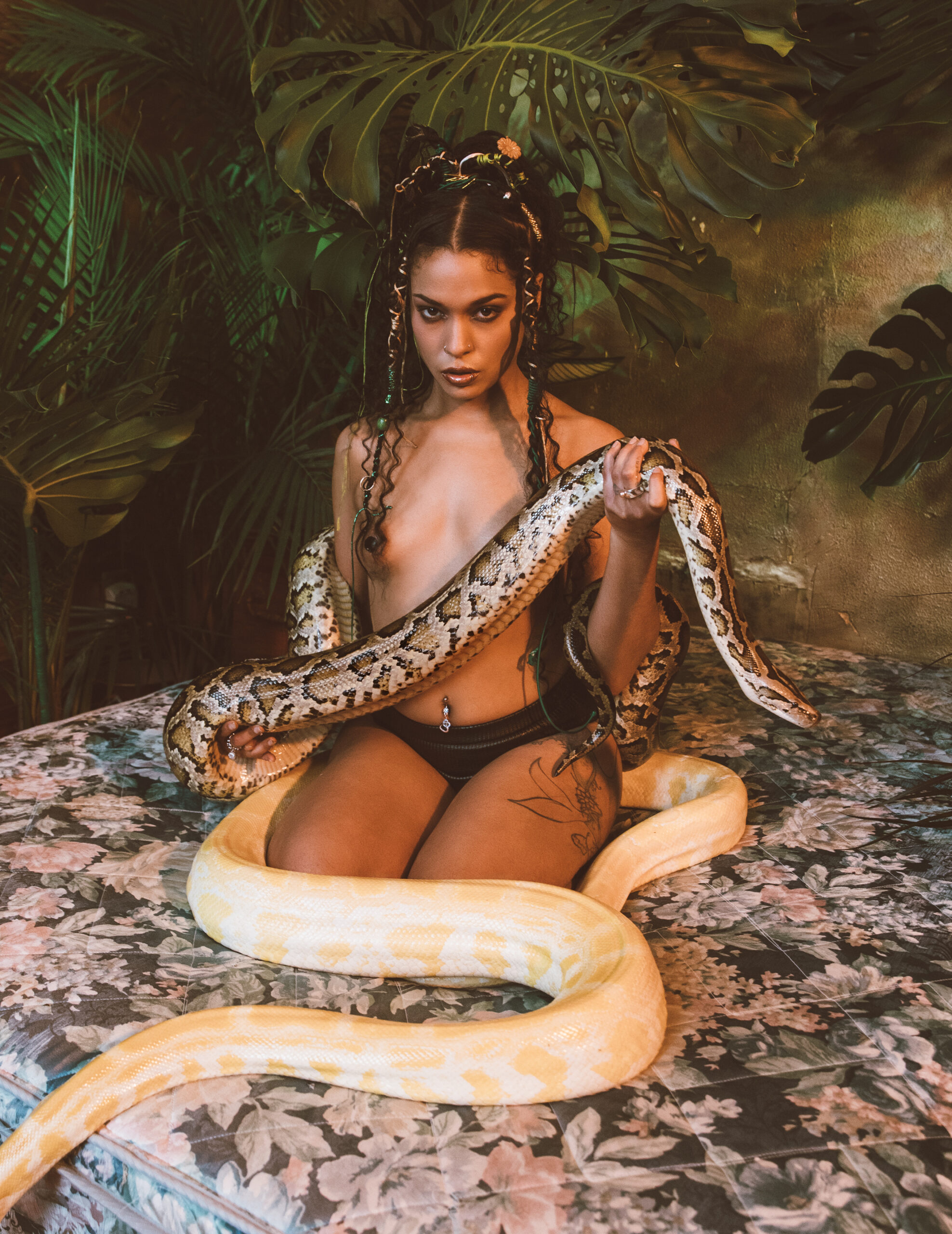 Playboy Princess-Nokia 01