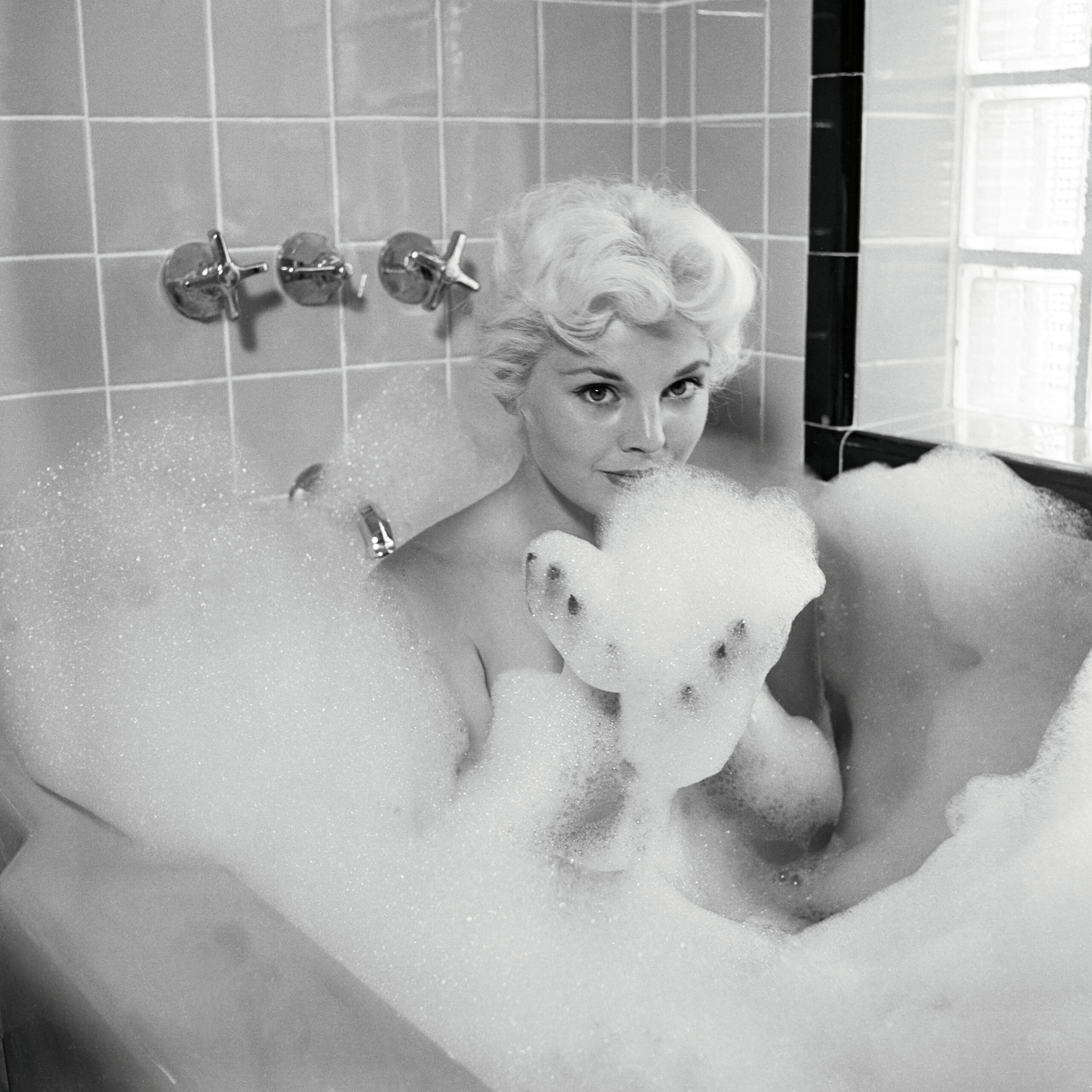 Playmates-at-Home-1950s-Gallery embed09
