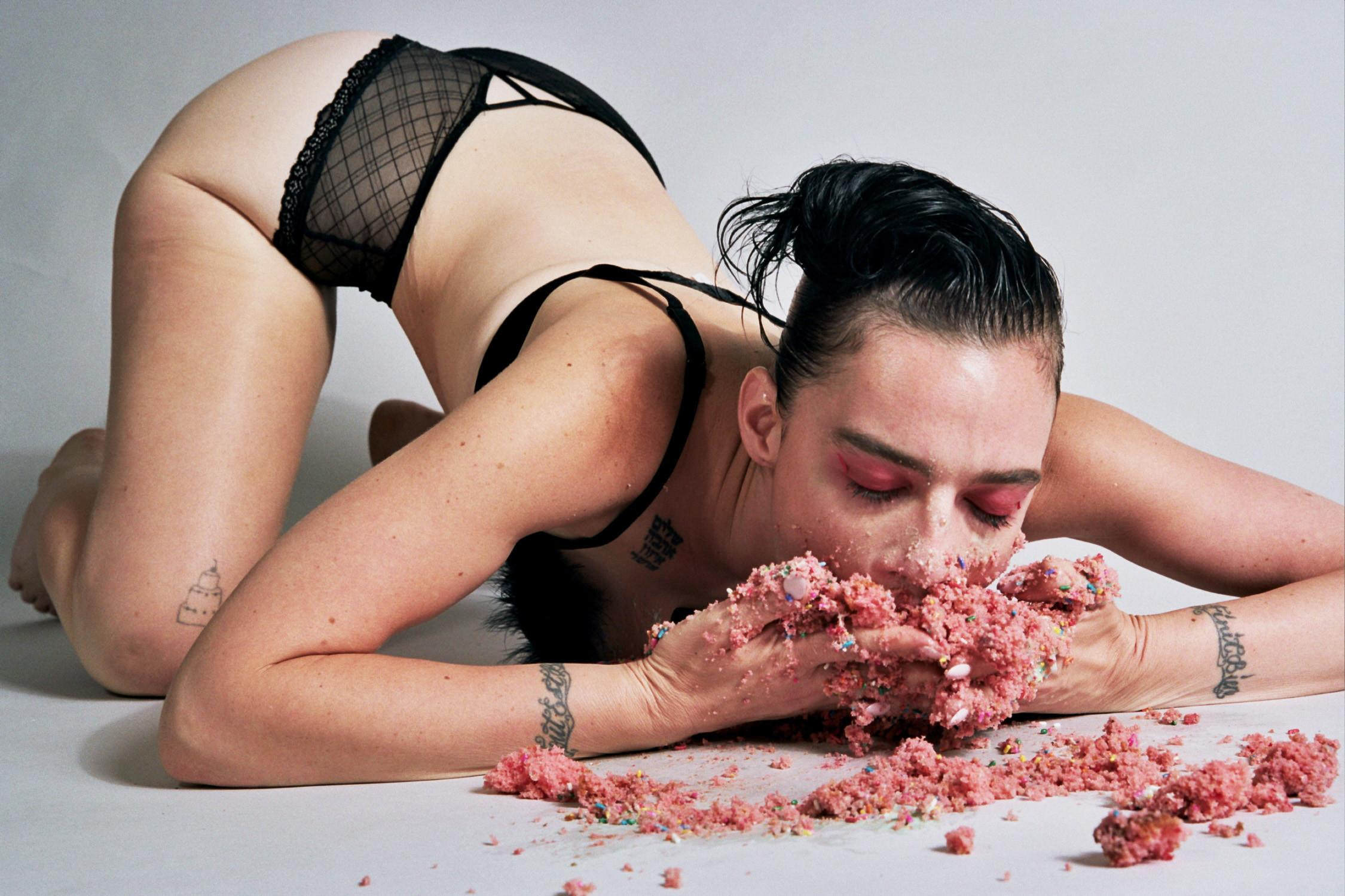 meet-lindsay-dye-artist-sex-worker-cake-sitter-227-asset-1-full.jpg