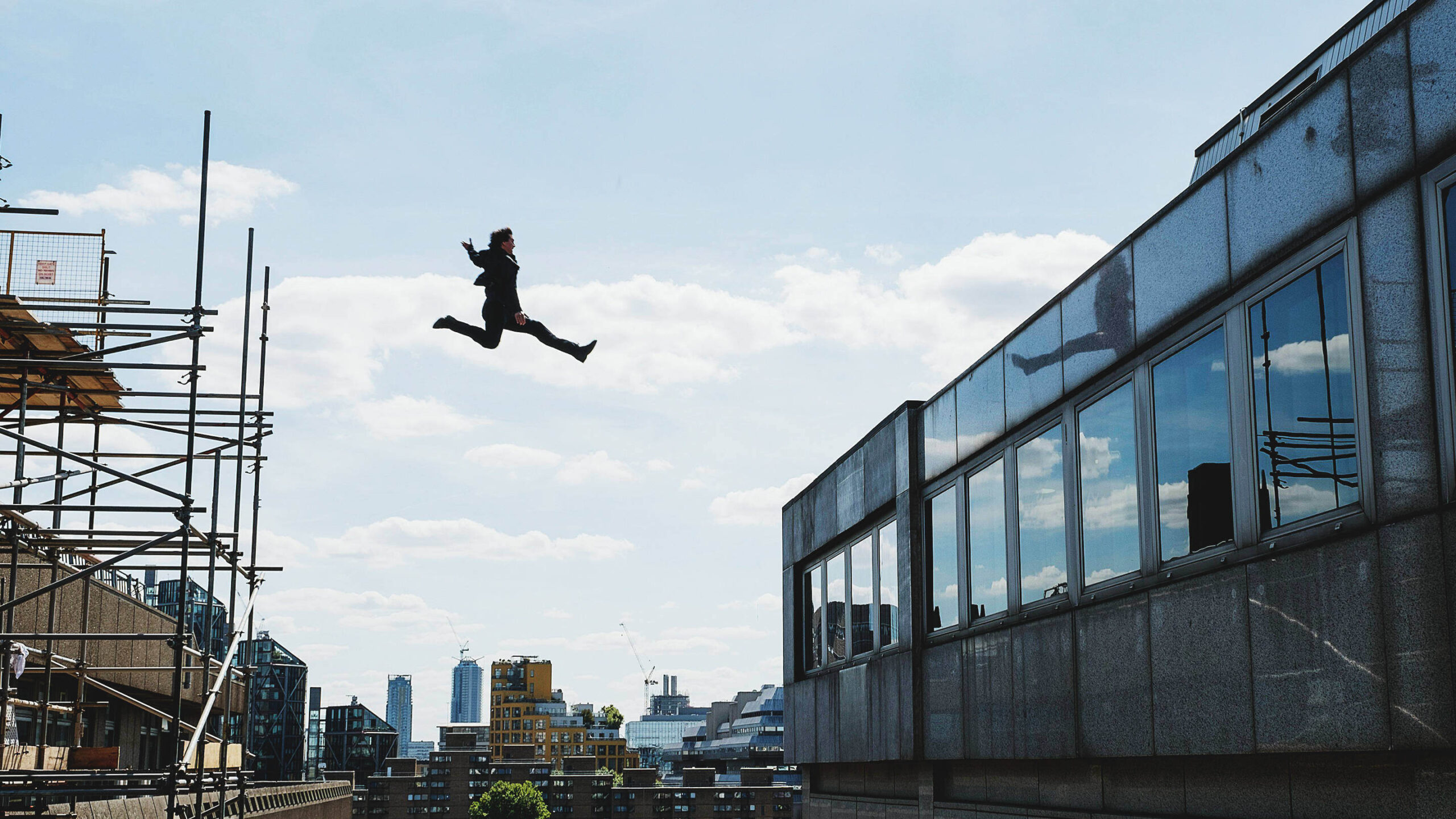 mission-impossible-stunts_(David James)_embed(1).jpg