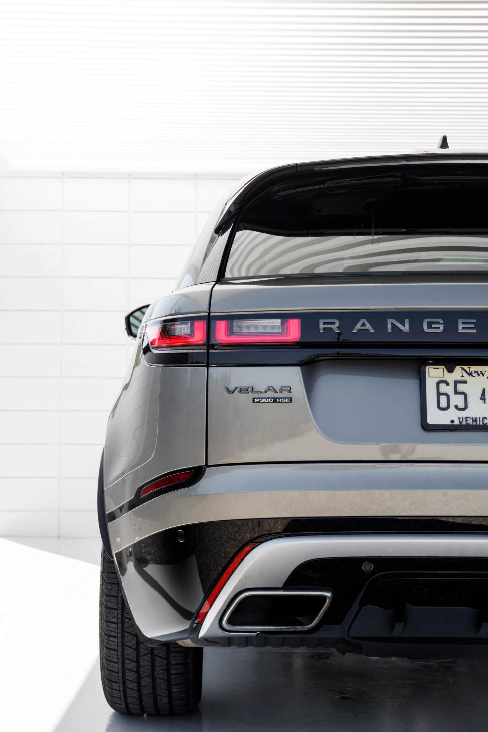 range-rover-velar-review-515-asset-2-full.jpg