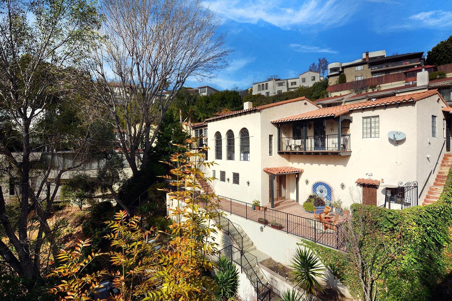 shepard-fairey-house-sale-76-asset-2-full.jpg