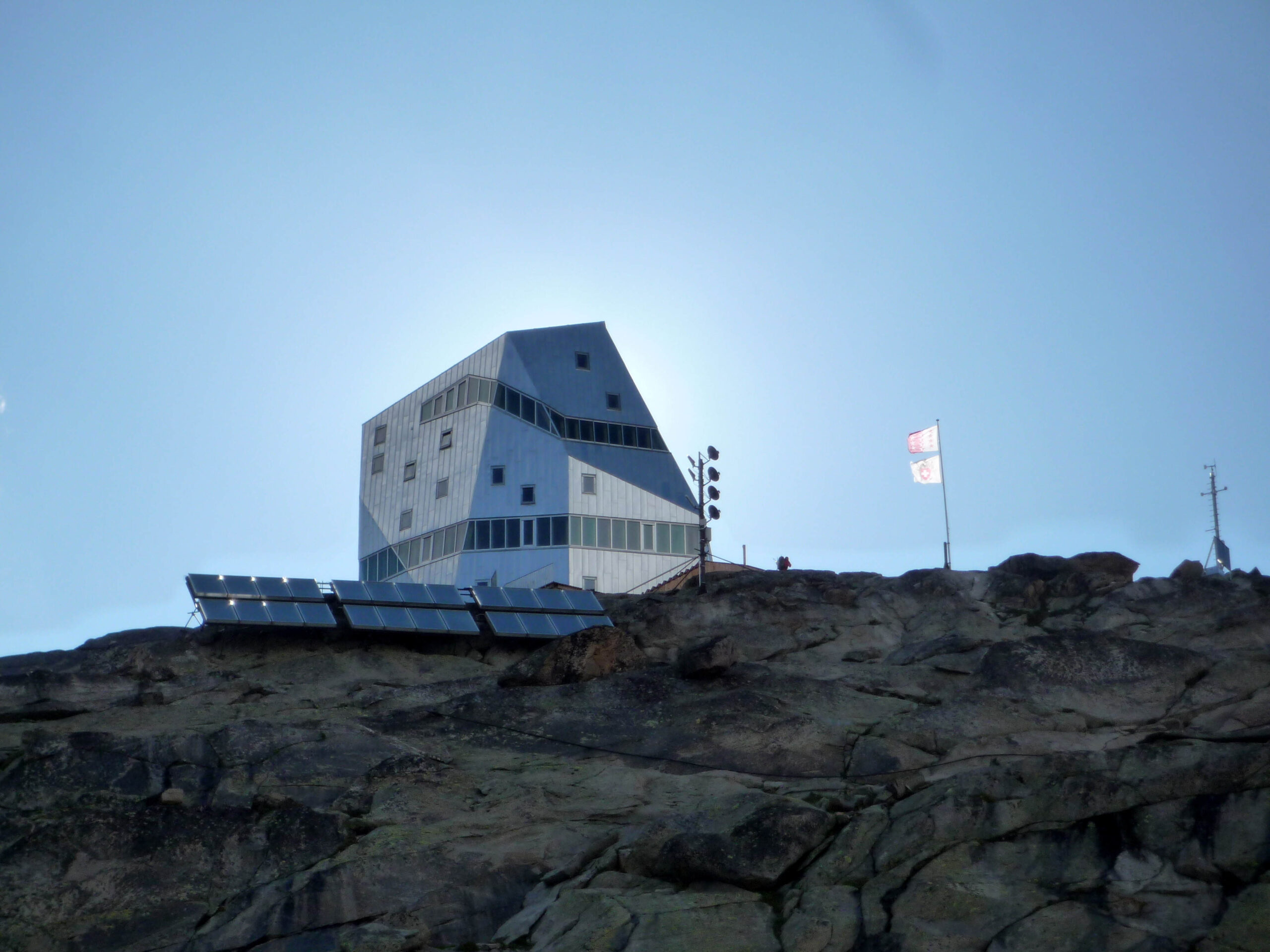 stunning-homes-on-cliffs-94-asset-6-full.jpg