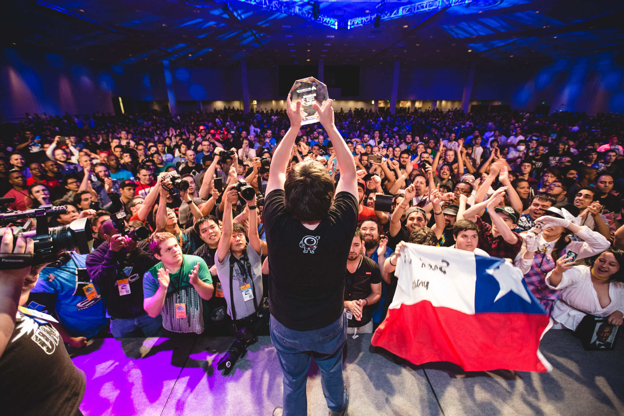 what-it-means-to-be-a-professional-esports-photographer-66-asset-3-full.jpg